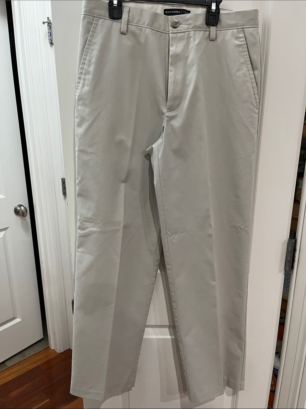 Dockers Men's Chinos in Light Stone